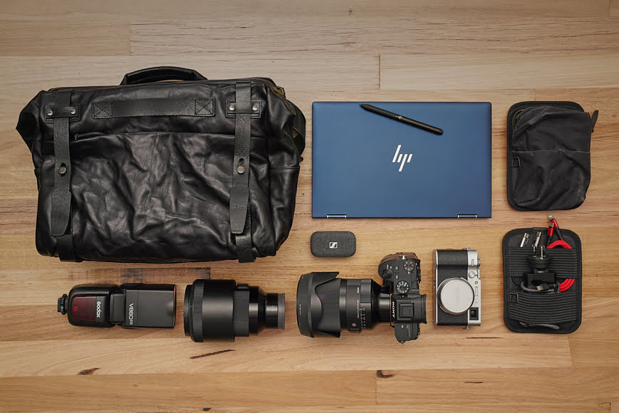 When using it in the camera bag form, the capacity increases substantially.