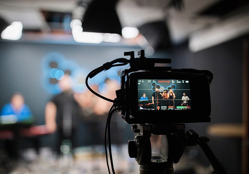 camera-streaming streaming camera in studio