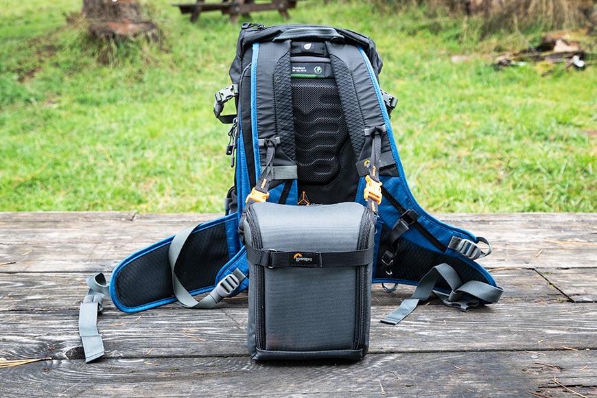 Lowepro Photosport III front strap system